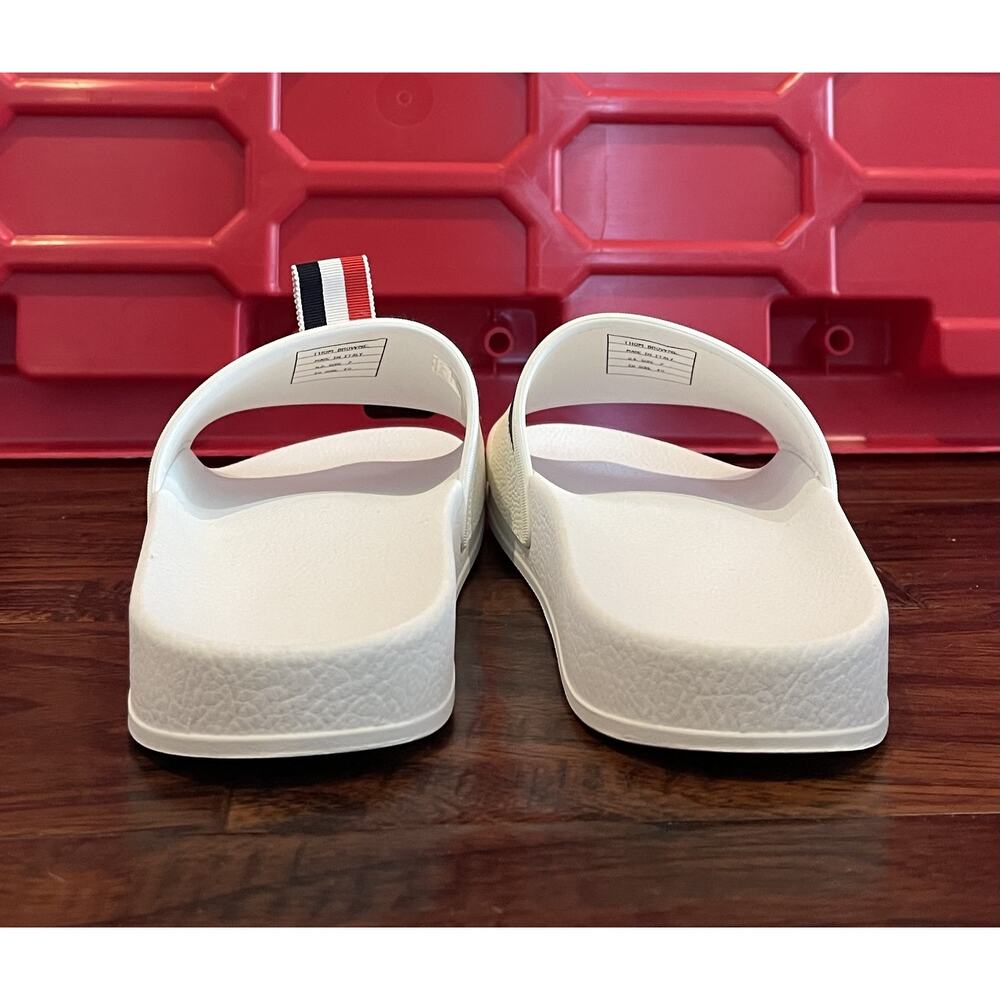 $475 NIB Thom Browne White Molded Pool Slides W/Diagonal Stripe Size 7 - Picture 5 of 10